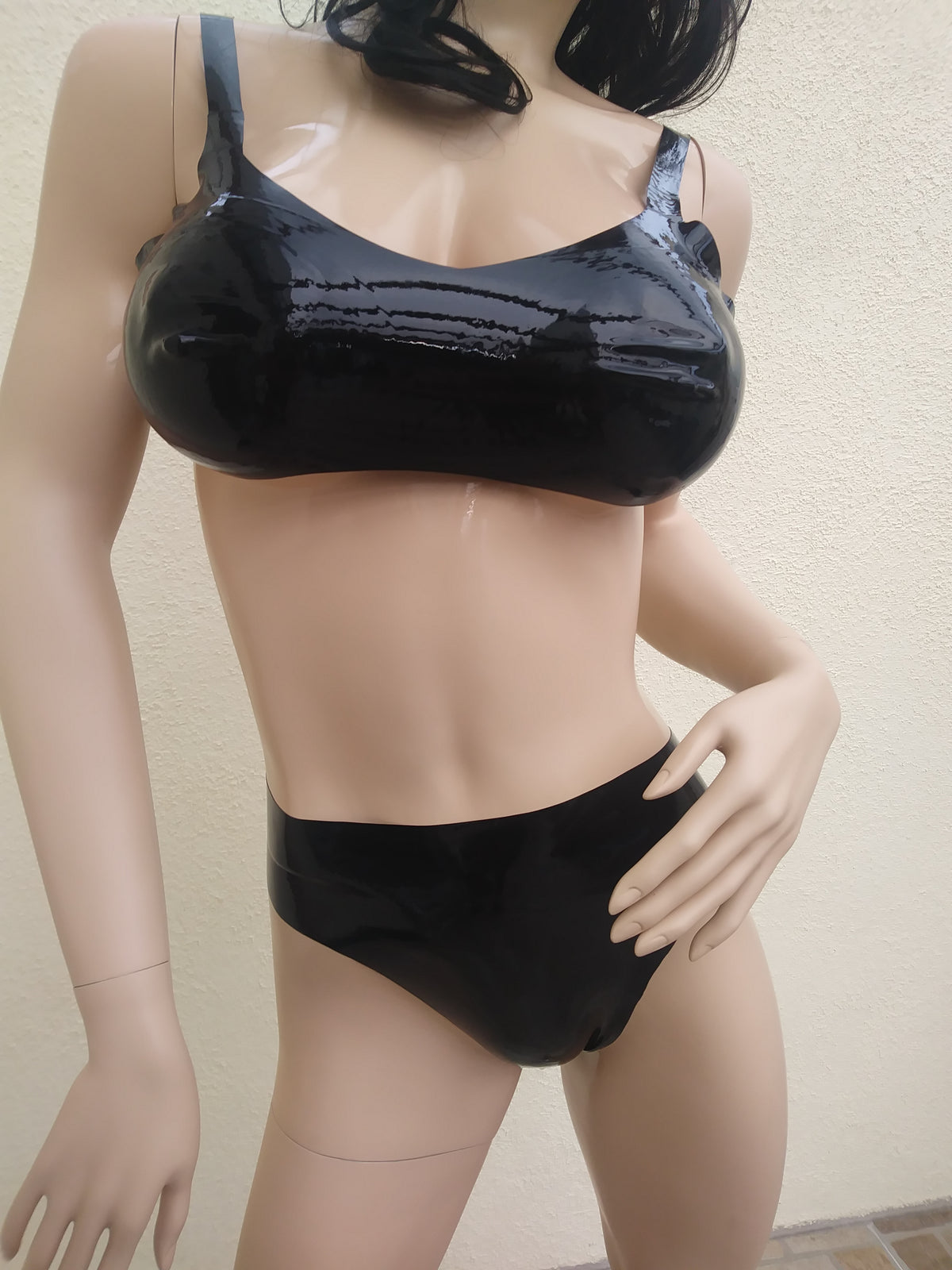 Latex BH Standard mit Cups Bra