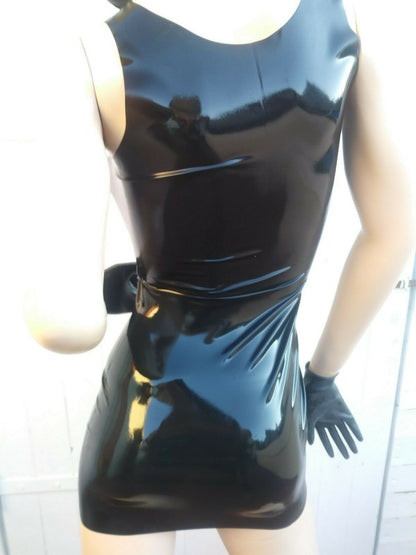Latex-Minikleid mit tiefem Ausschnitt (Mini Dress)